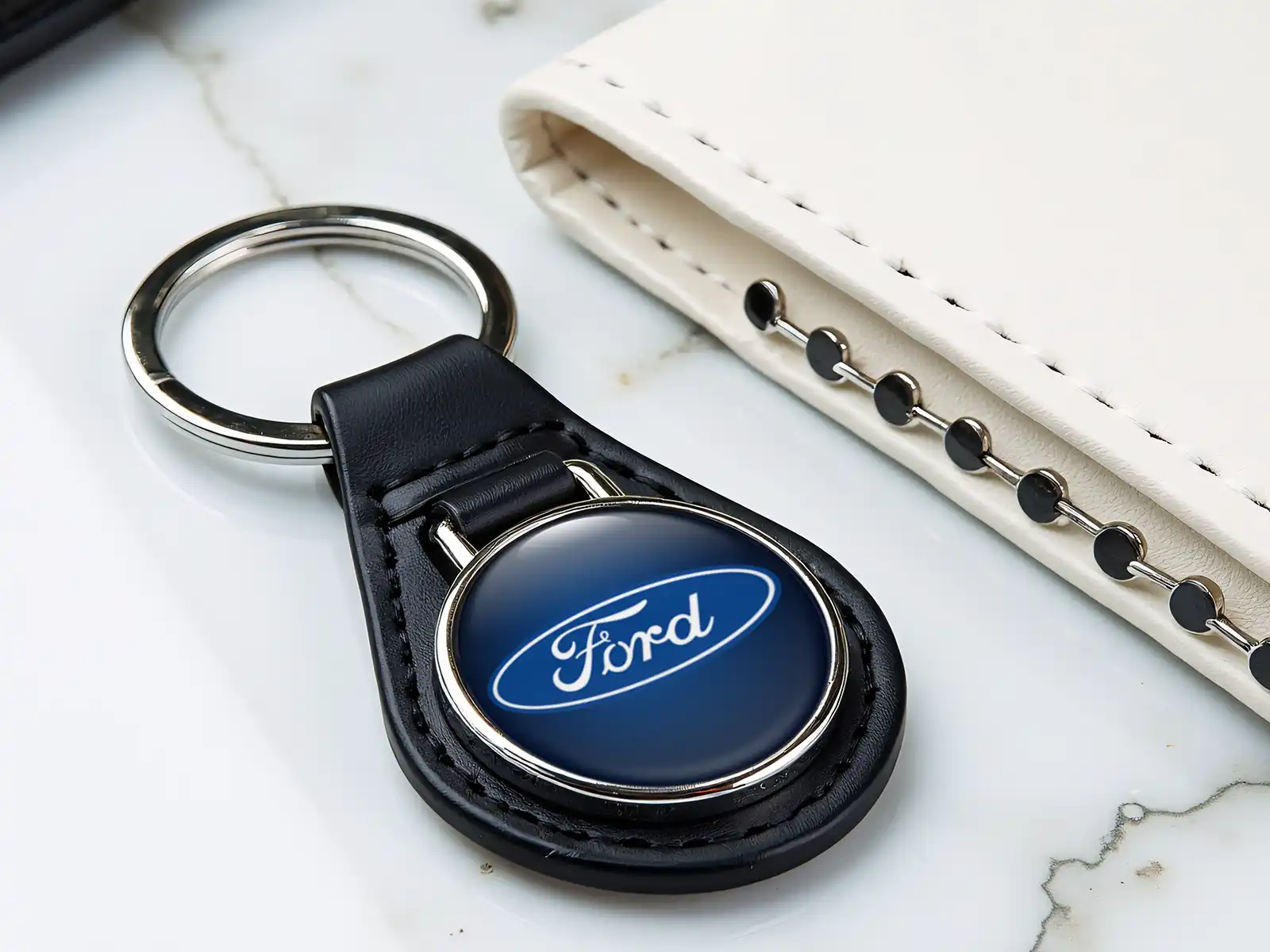 Ford Porte-clé Cuir Solide Design Force